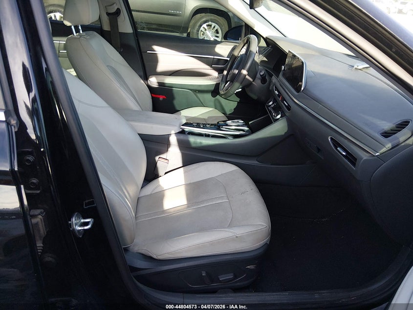 2022 HYUNDAI SONATA auction photo 5