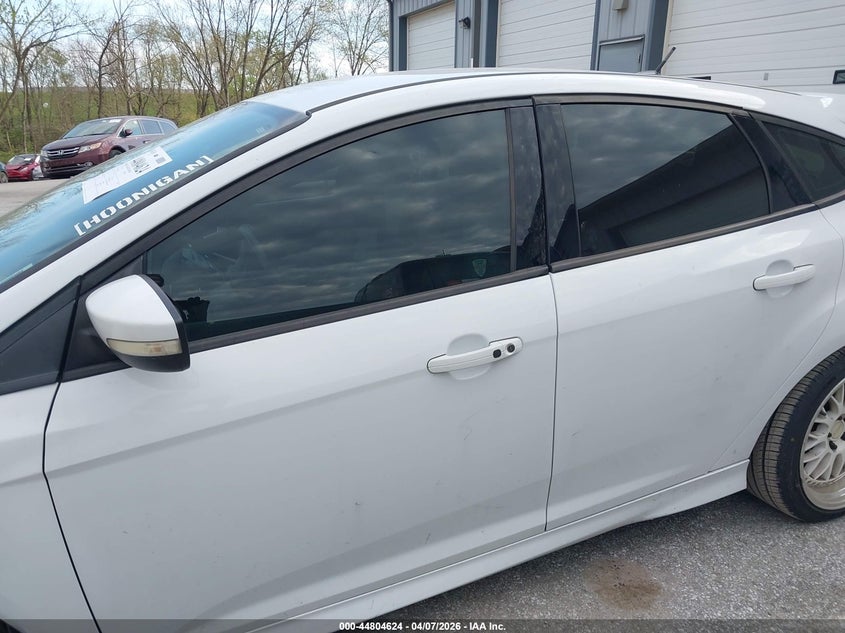 2017 Ford Focus St VIN: 1FADP3L98HL253852 Lot: 44804624