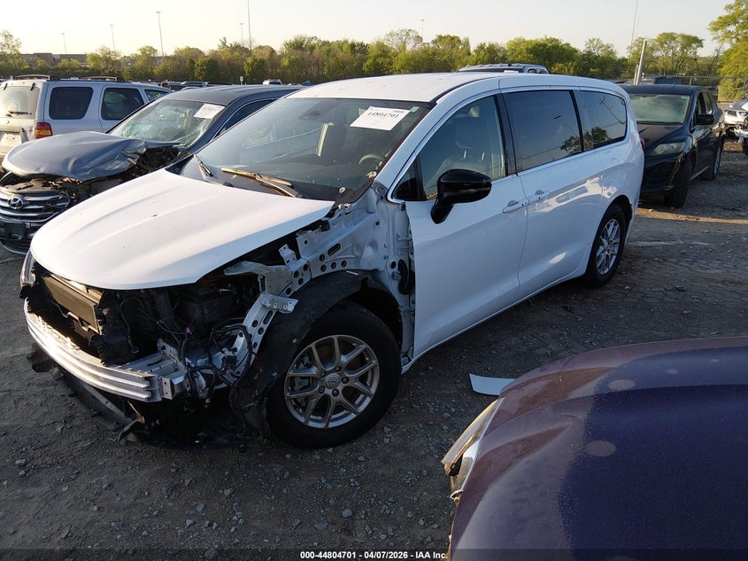 Vin: 2c4rc1cg4sr605693, lot: 45301969, chrysler voyager lx 20252