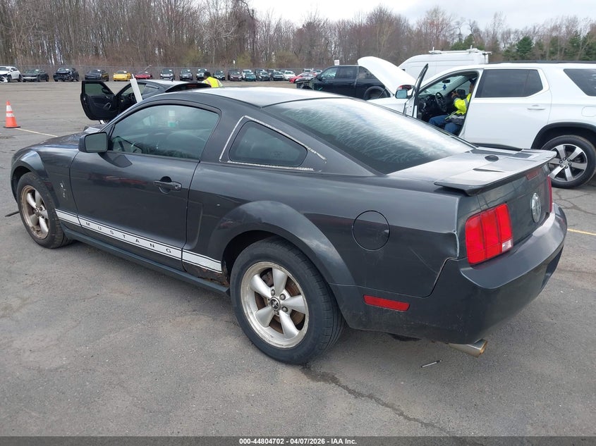 2007 Ford Mustang V6 Deluxe/V6 Premium