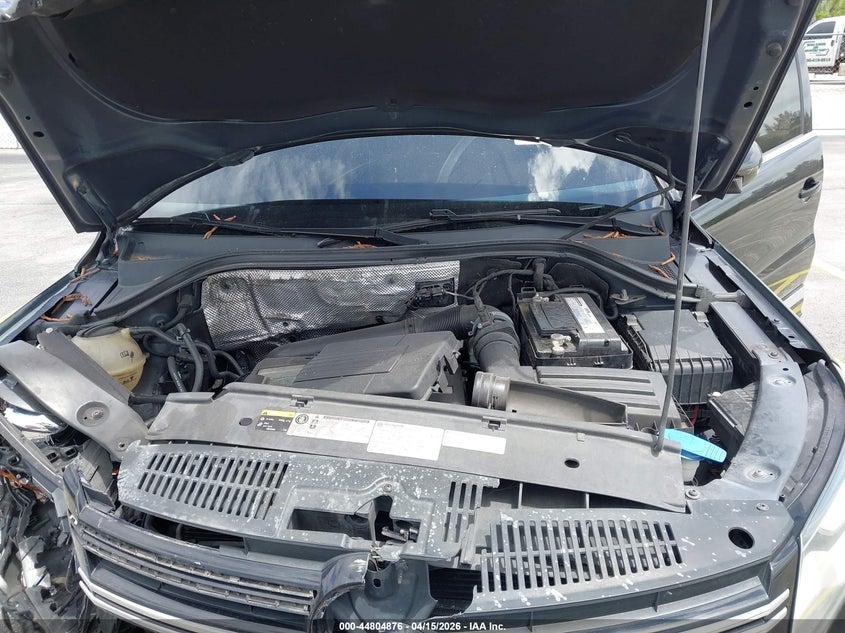 2017 Volkswagen Tiguan 2.0T Sport VIN: WVGTV7AX1HK027299 Lot: 44804876