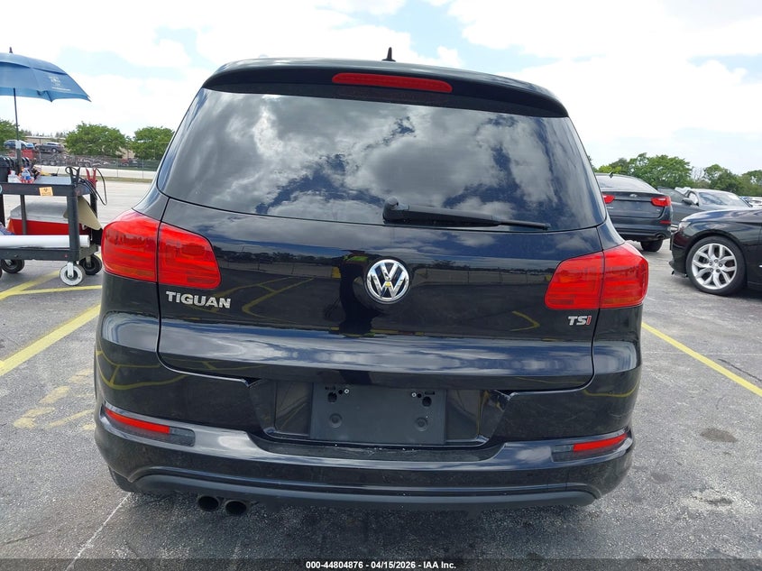 2017 Volkswagen Tiguan 2.0T Sport VIN: WVGTV7AX1HK027299 Lot: 44804876