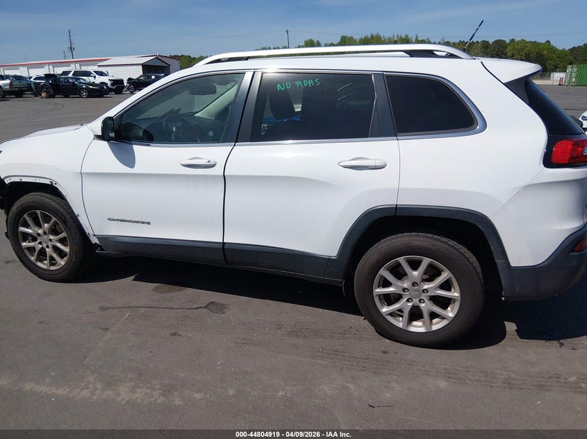 2015 Jeep Cherokee 2.4 Latitude white Lot 111044804919 Vin 1C4PJMCB2FW696947