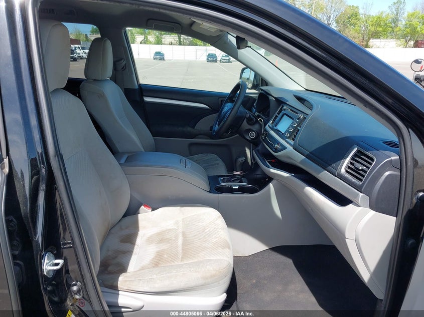 2019 Toyota Highlander Le