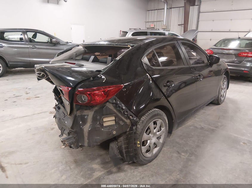 Vin: jm1bm1u76e1170536, lot: 45302342, mazda mazda3 i sport 20144