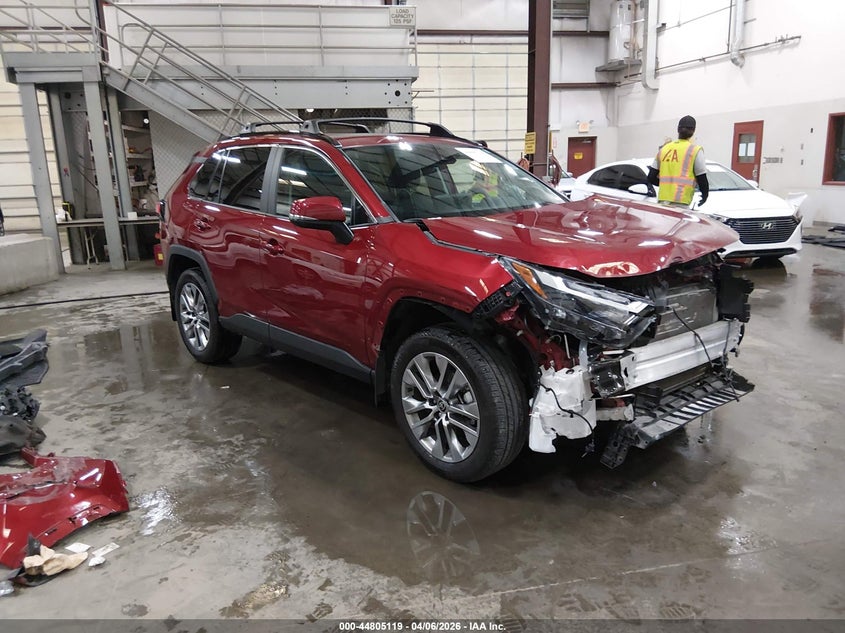 2025 TOYOTA RAV4 XLE PREMIUM