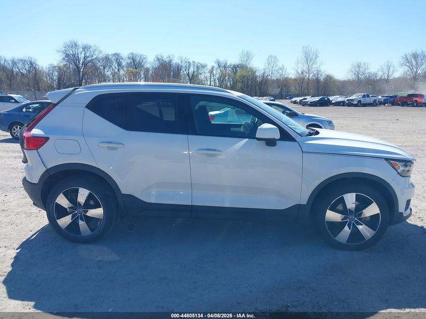 2020 Volvo Xc40 T5 Momentum VIN: YV4162UK6L2228665 Lot: 44805134