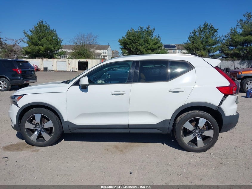 2020 Volvo Xc40 T5 Momentum VIN: YV4162UK6L2228665 Lot: 44805134
