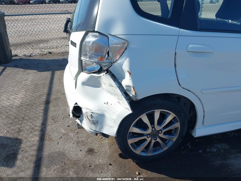 2013 Honda Fit Sport VIN: JHMGE8H59DC020264 Lot: 44805181