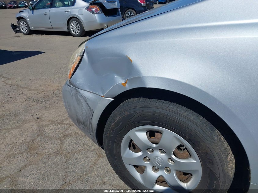 2009 Kia Sedona Lx VIN: KNDMB233996296207 Lot: 44805269