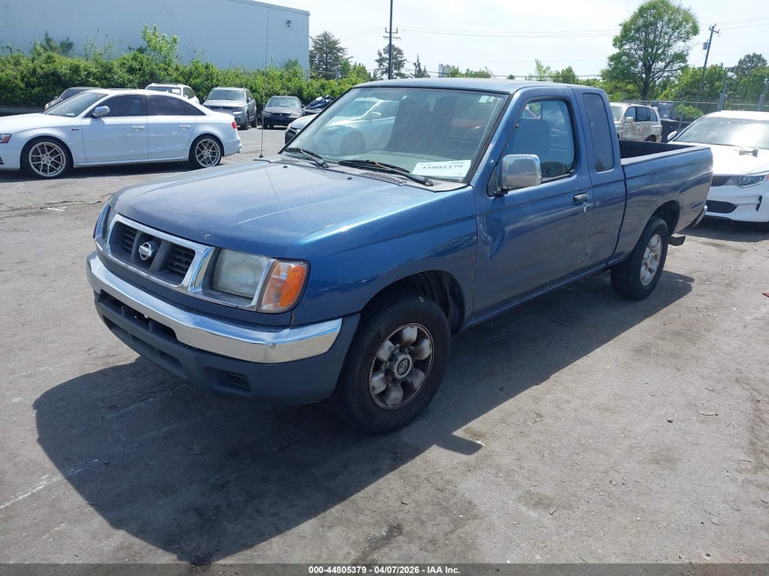 2000 Nissan Frontier Xe
