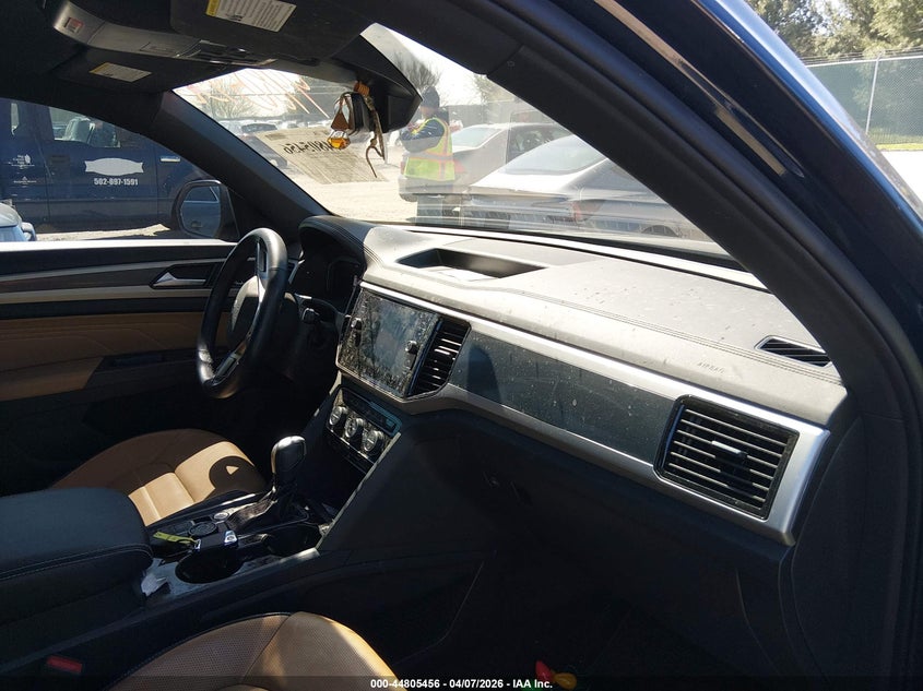 2021 Volkswagen Atlas Cross Sport 3.6L V6 Sel Premium R-Line VIN: 1V2FE2CA9MC236595 Lot: 44805456