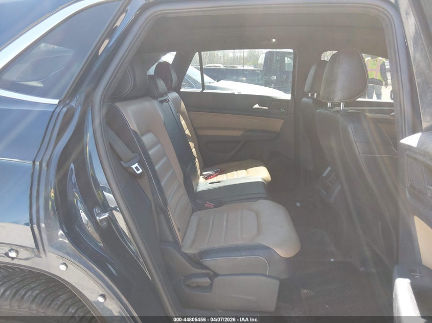 2021 Volkswagen Atlas Cross Sport 3.6L V6 Sel Premium R-Line VIN: 1V2FE2CA9MC236595 Lot: 44805456