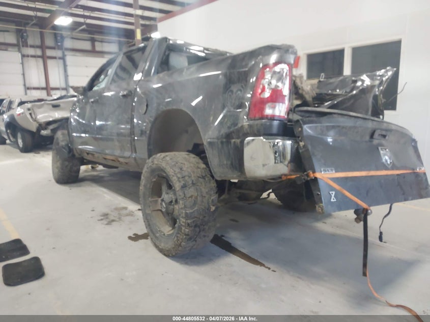 Vin: 1c6rr7lt9hs754050, lot: 45302800, ram 1500 slt 20173