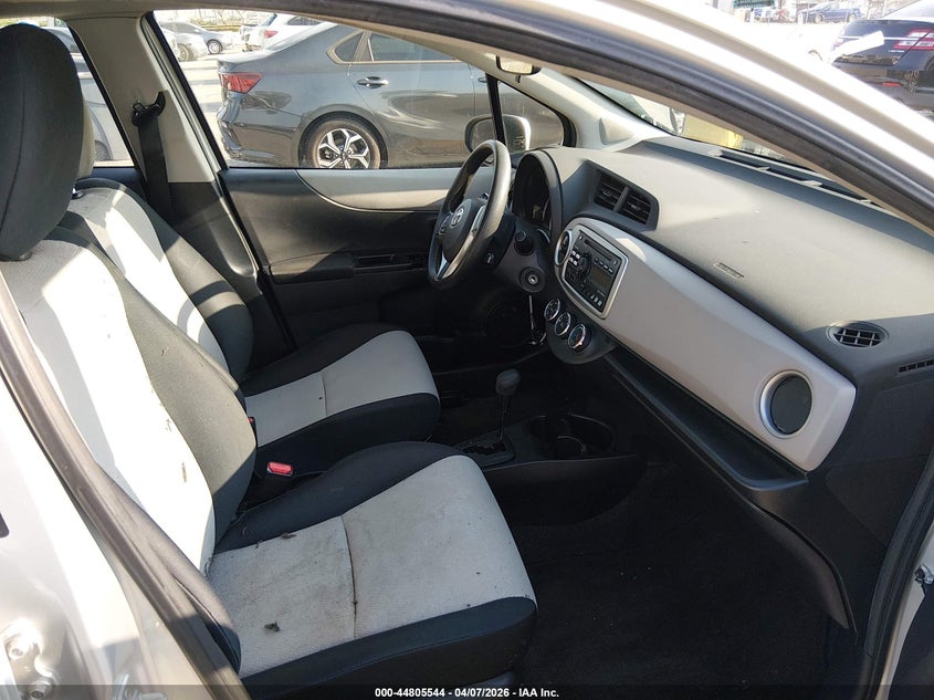 2013 Toyota Yaris Le