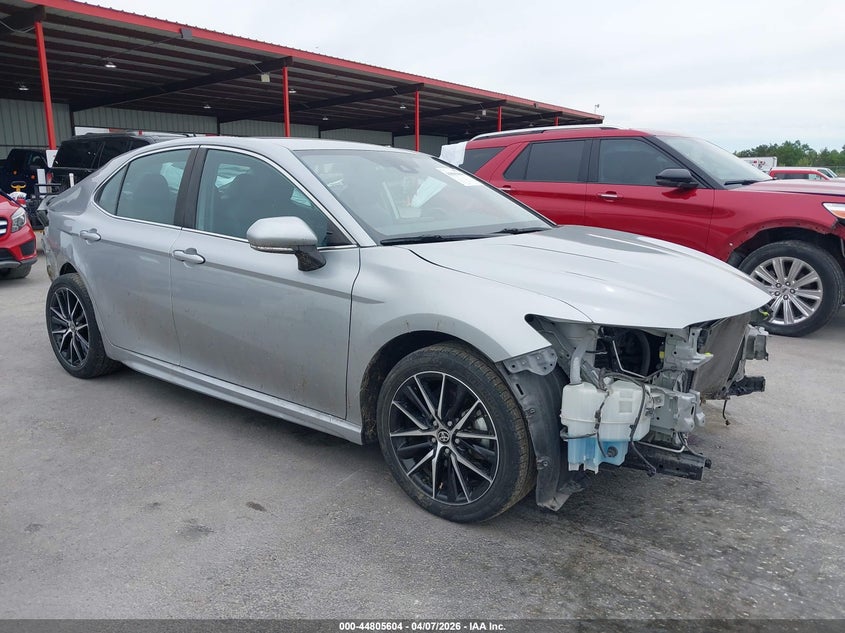 TOYOTA CAMRY SE 2022