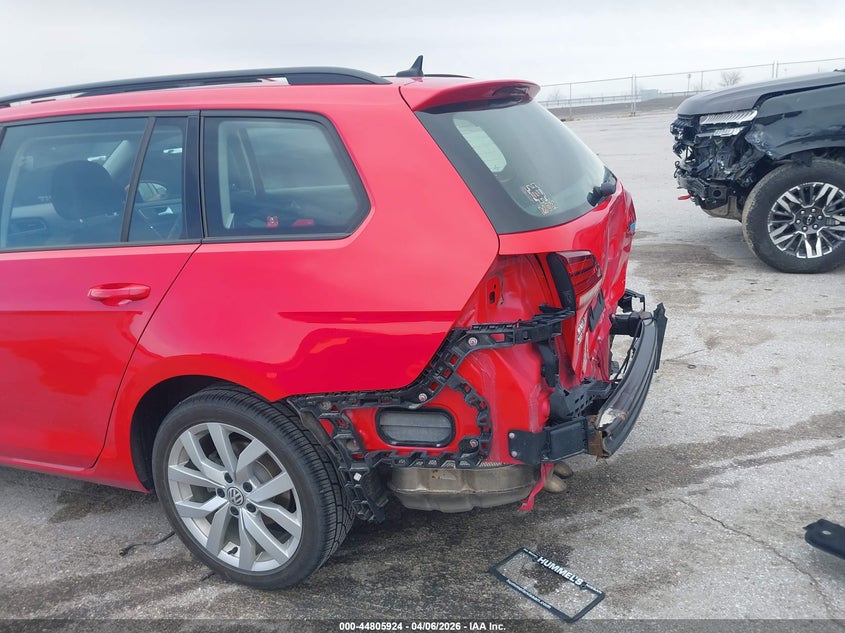 2019 Volkswagen Golf Sportwagen 1.4T S/1.4T Se VIN: 3VWY57AU8KM505425 Lot: 44805924