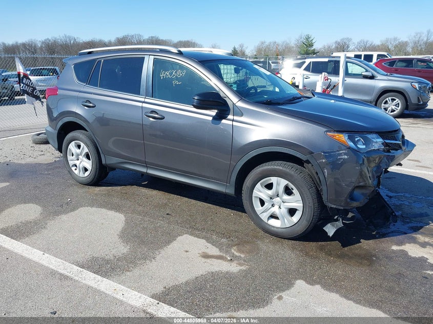 Vin: jtmzfrev2fj032370, lot: 45303227, toyota rav4 le 20151
