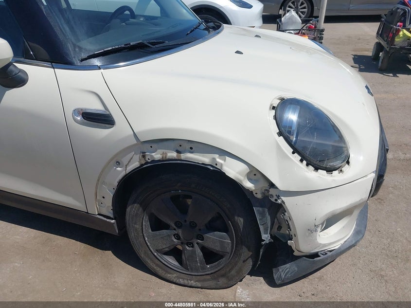 2020 Mini Hardtop Cooper VIN: WMWXR3C09L2M62077 Lot: 44805981