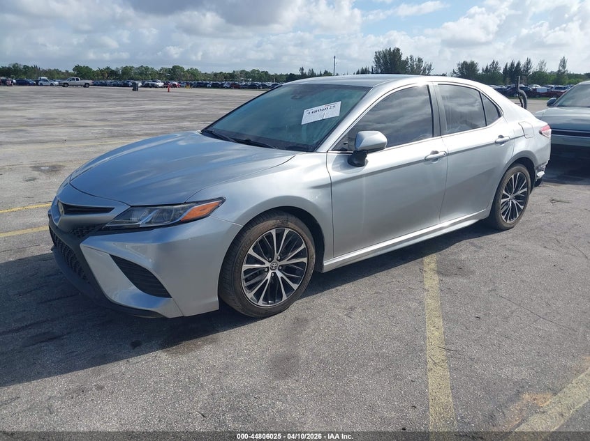 2020 Toyota Camry Se