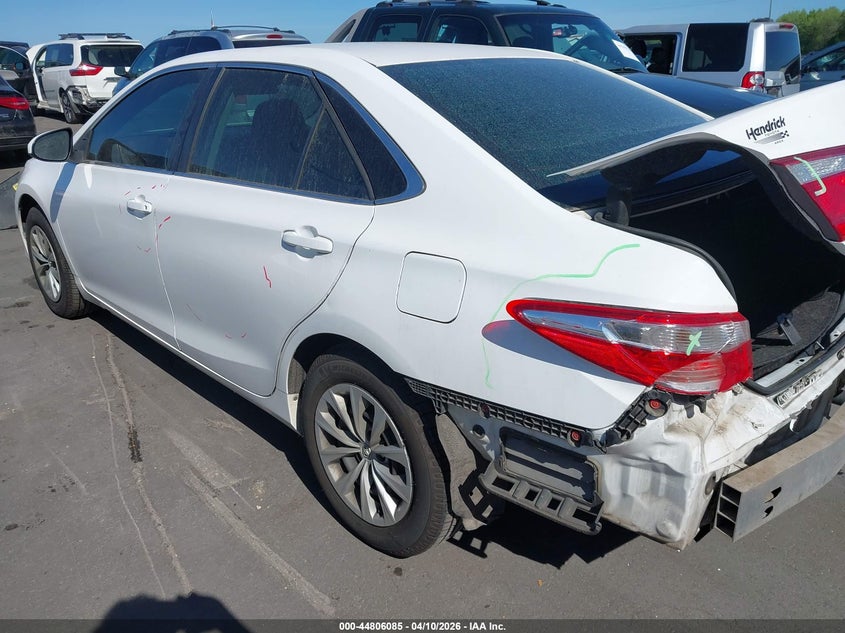 2016 Toyota Camry Le