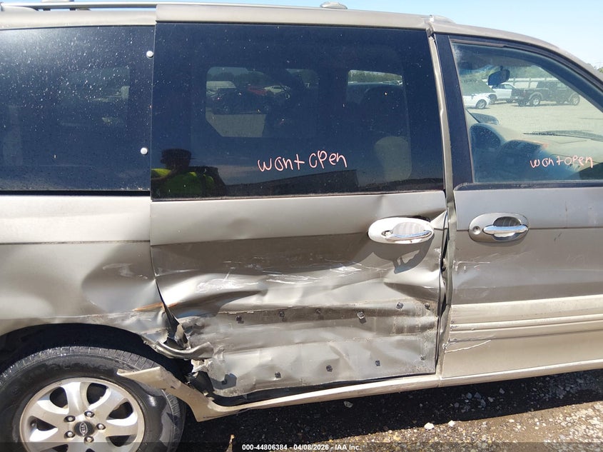 2004 Kia Sedona Ex/Lx VIN: KNDUP131446532636 Lot: 44806384