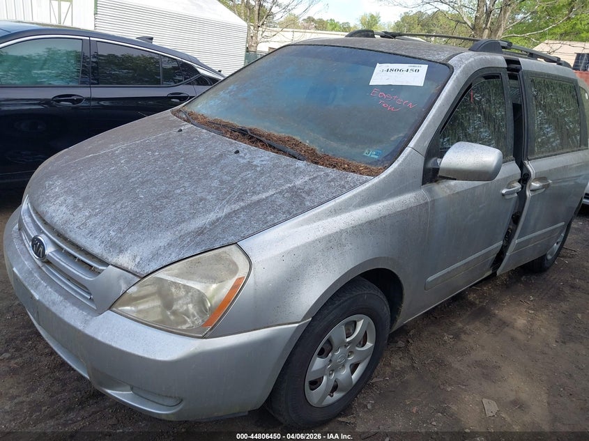 2008 Kia Sedona Lx