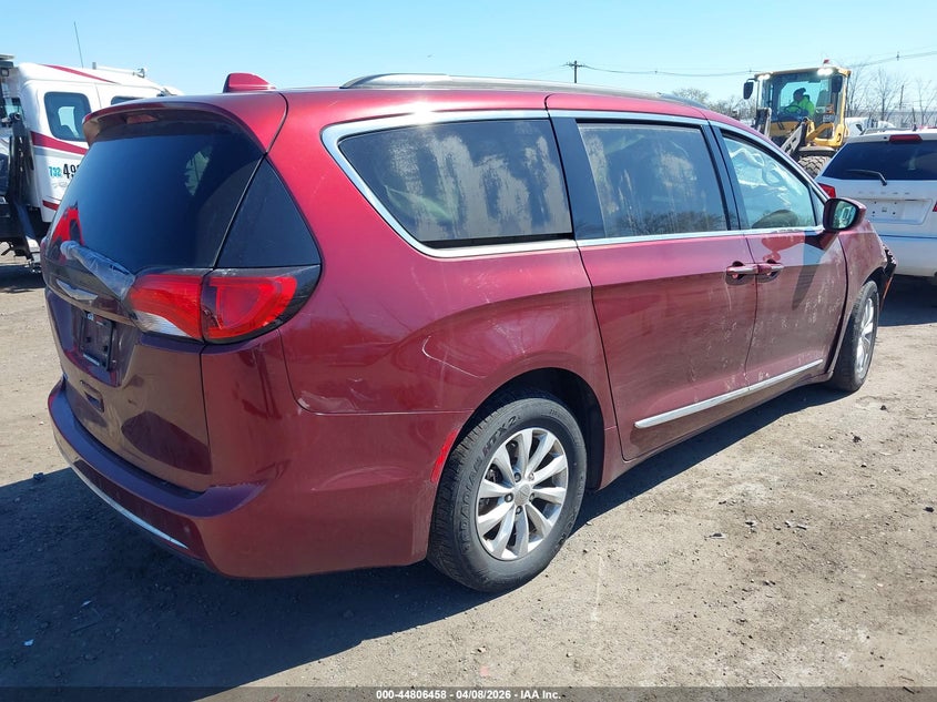 Vin: 2c4rc1bg2hr520054, lot: 45303726, chrysler pacifica touring-l 20174