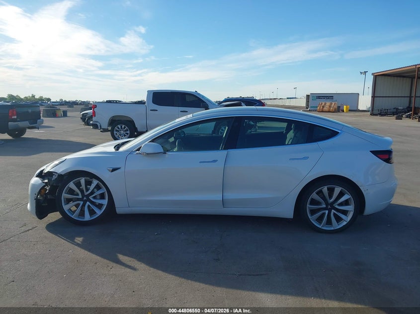 2019 Tesla Model 3 Long Range/Performance white Lot 111044806550 Vin 5YJ3E1EB4KF212290