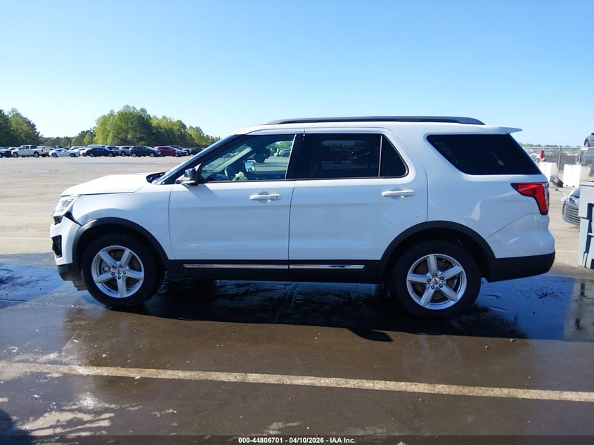 1FM5K8D83HGA97126 2017 Ford Explorer 3.5 Xlt white