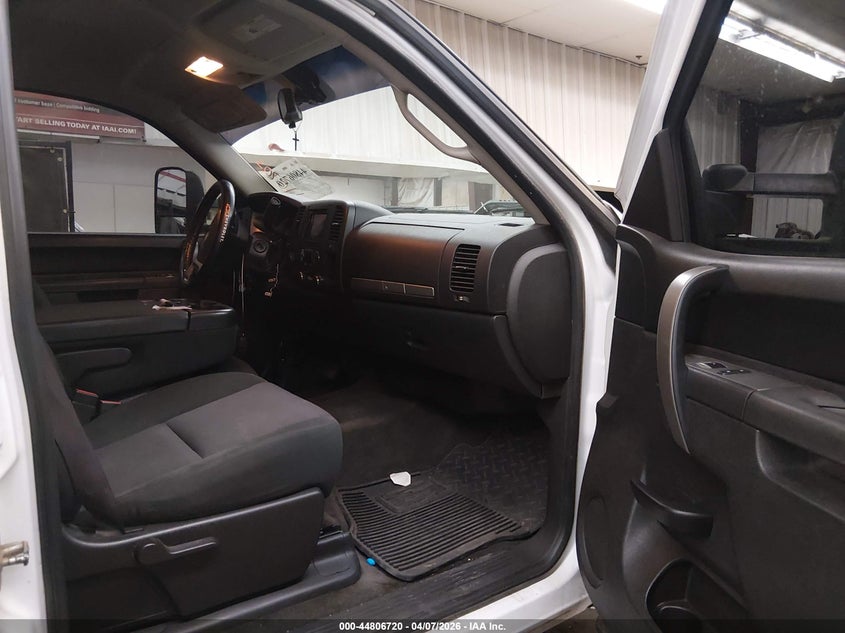 2012 Chevrolet Silverado 5.3 1500 Lt white Lot 111044806720 Vin 3GCPKSE77CG116127
