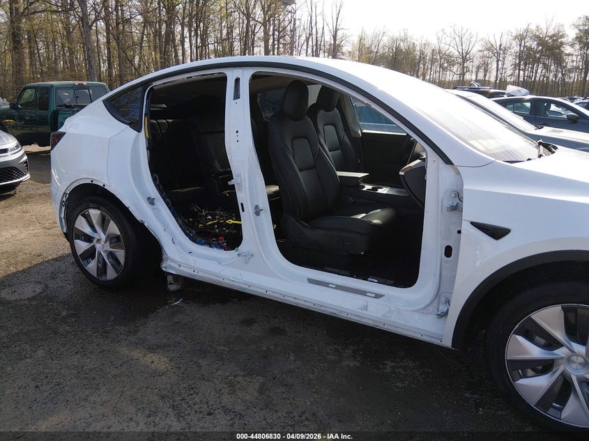2022 TESLA MODEL Y auction photo 6