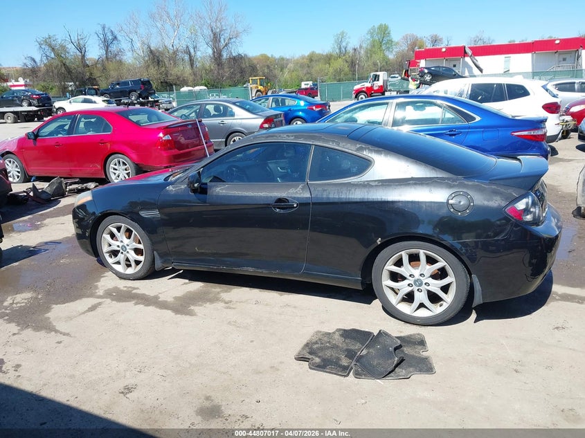 2008 Hyundai Tiburon Gt/Gt Limited/Se VIN: KMHHN66F18U270129 Lot: 44807017