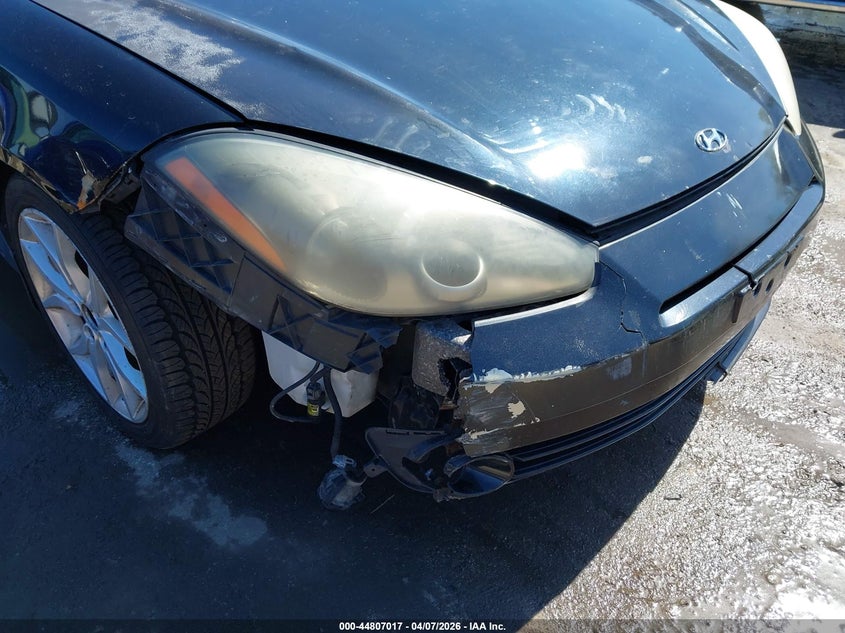 2008 Hyundai Tiburon Gt/Gt Limited/Se VIN: KMHHN66F18U270129 Lot: 44807017