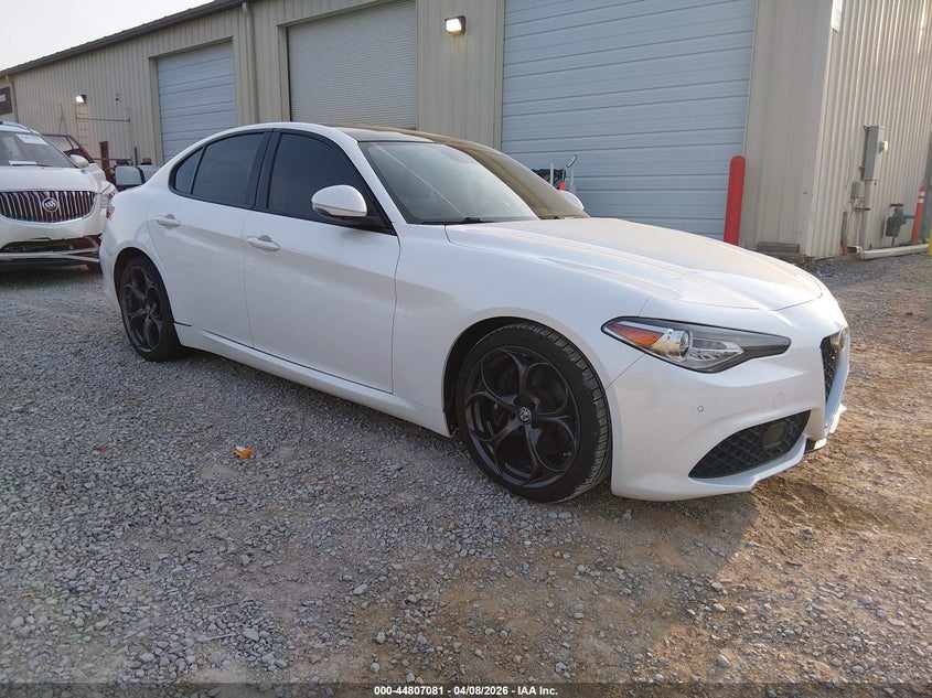 2017 Alfa Romeo Giulia Ti Rwd