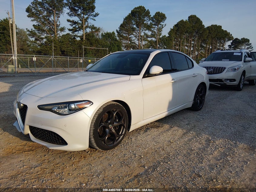 2017 Alfa Romeo Giulia Ti Rwd