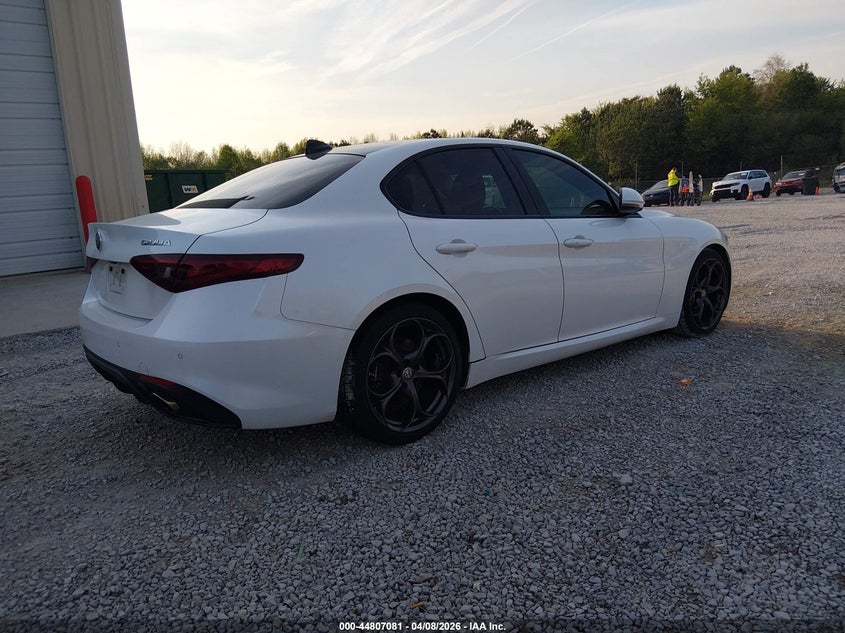 2017 Alfa Romeo Giulia Ti Rwd