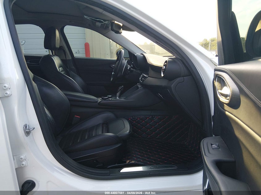 2017 Alfa Romeo Giulia Ti Rwd