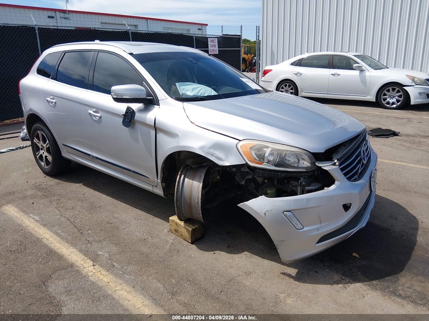VOLVO XC60 2015. Lot# 44807204. VIN YV449MDD8F2611108. Photo 1