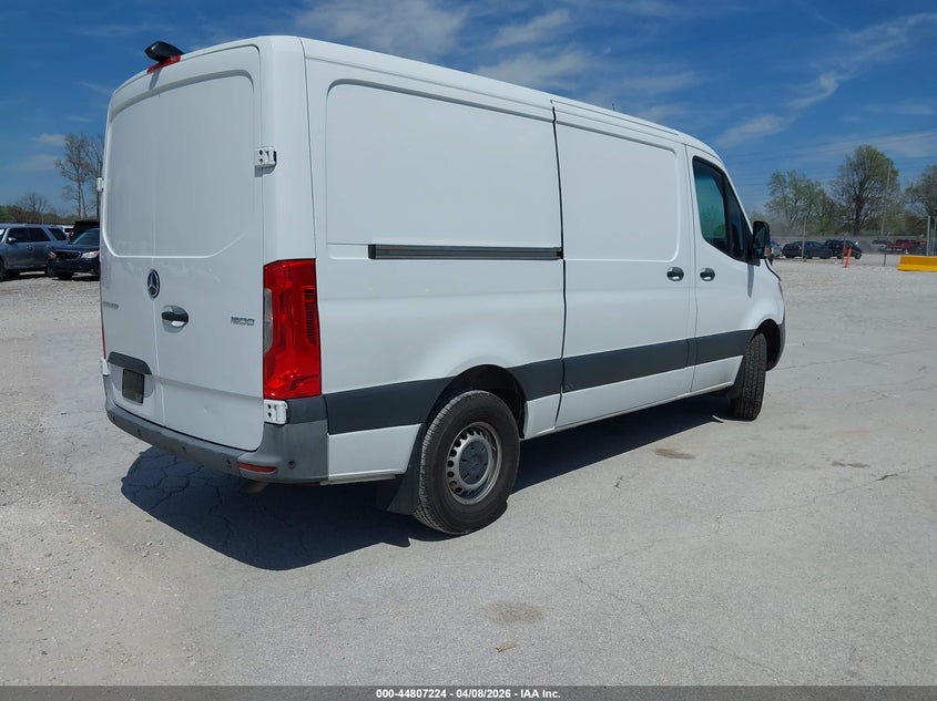 2022 Mercedes-Benz Sprinter 1500 Standard Roof I4