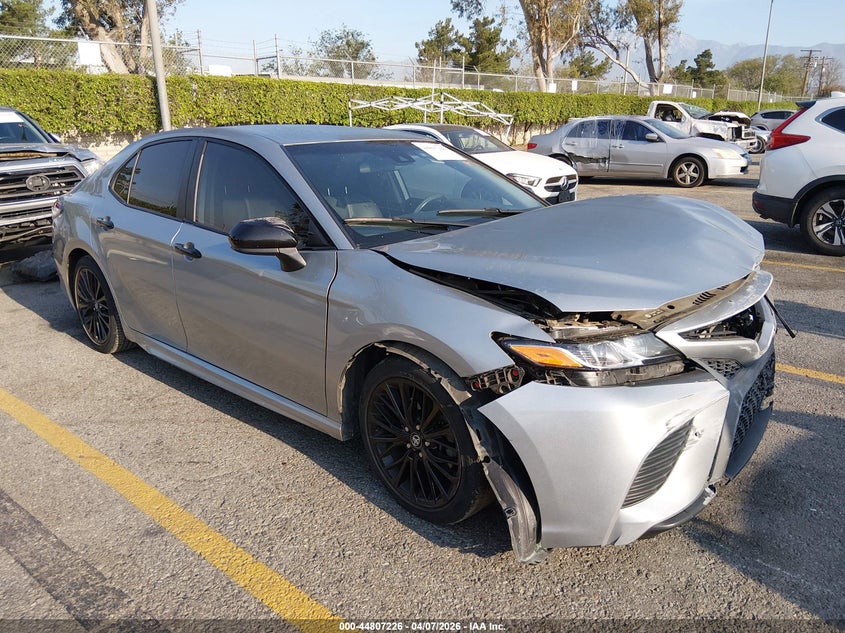 2020 Toyota Camry Se Nightshade Edition
