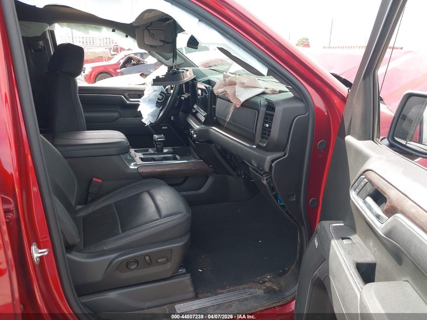 2025 GMC SIERRA 1500 auction photo 5