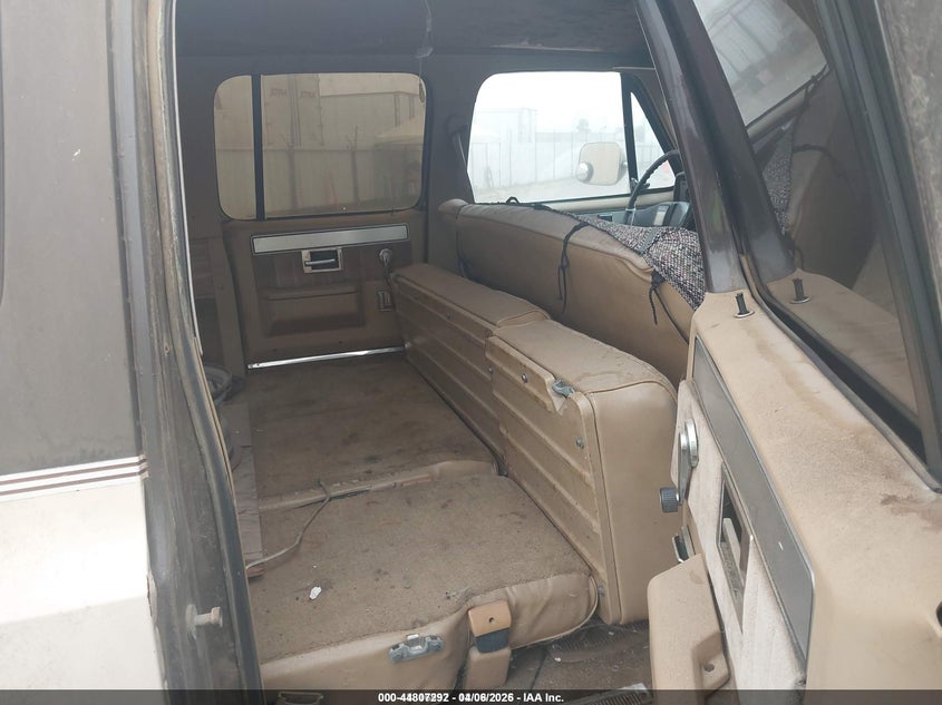 1984 Chevrolet Suburban K10 VIN: 1G8EK16C9EF146600 Lot: 44807292