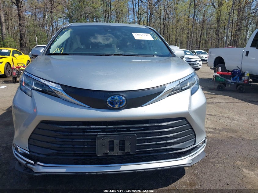 2021 Toyota Sienna Xle VIN: 5TDJRKEC5MS021051 Lot: 44807311