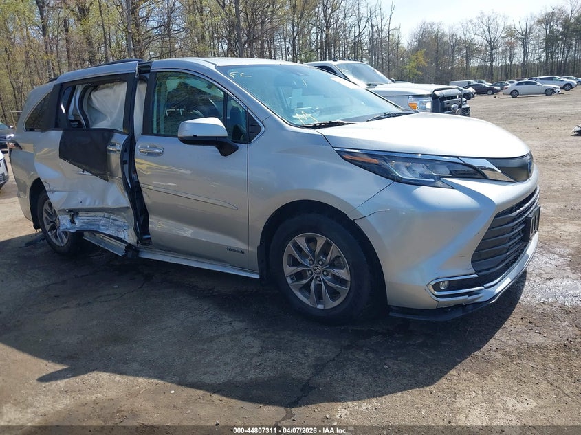 2021 Toyota Sienna Xle VIN: 5TDJRKEC5MS021051 Lot: 44807311
