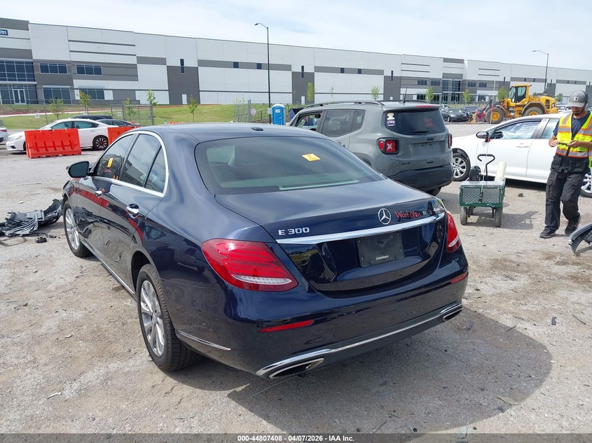 2017 Mercedes-Benz E 300 4Matic
