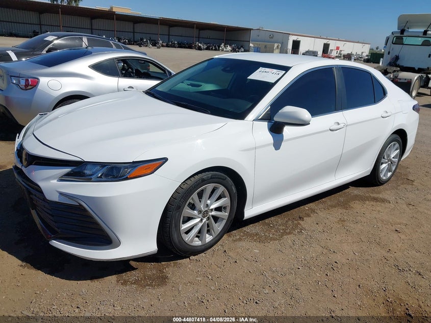 2022 Toyota Camry Le