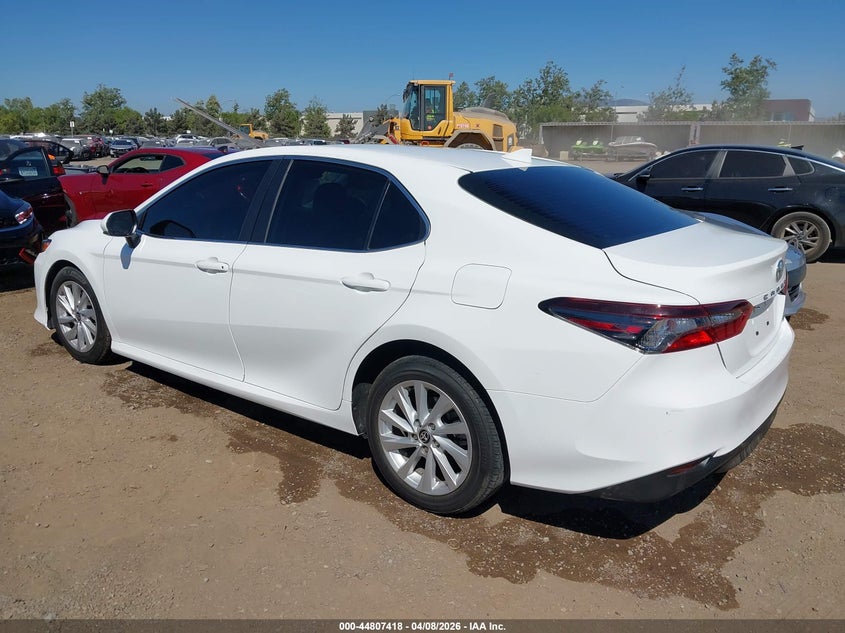 2022 Toyota Camry Le