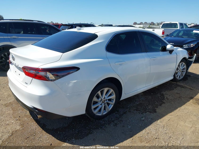 2022 Toyota Camry Le
