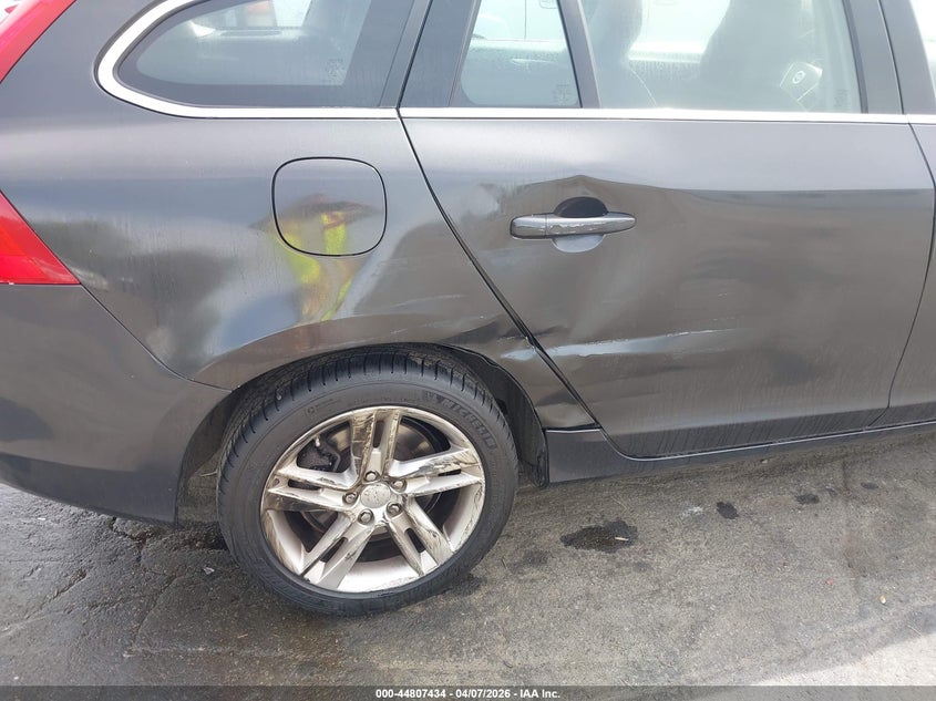 2015 Volvo V60 T5 Premier VIN: YV140MEB5F1199398 Lot: 44807434